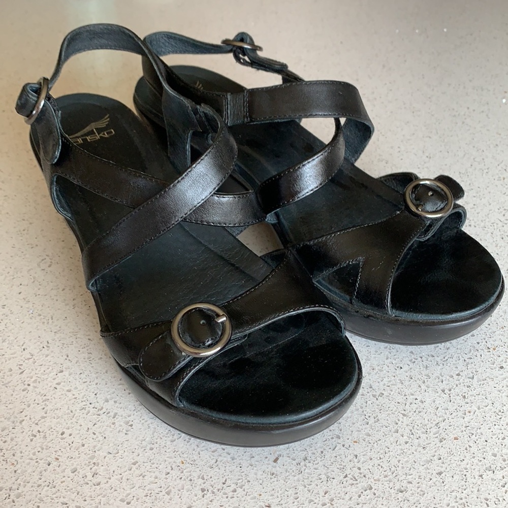 Dansko | Black Julie Strappy Wedge - size 40
